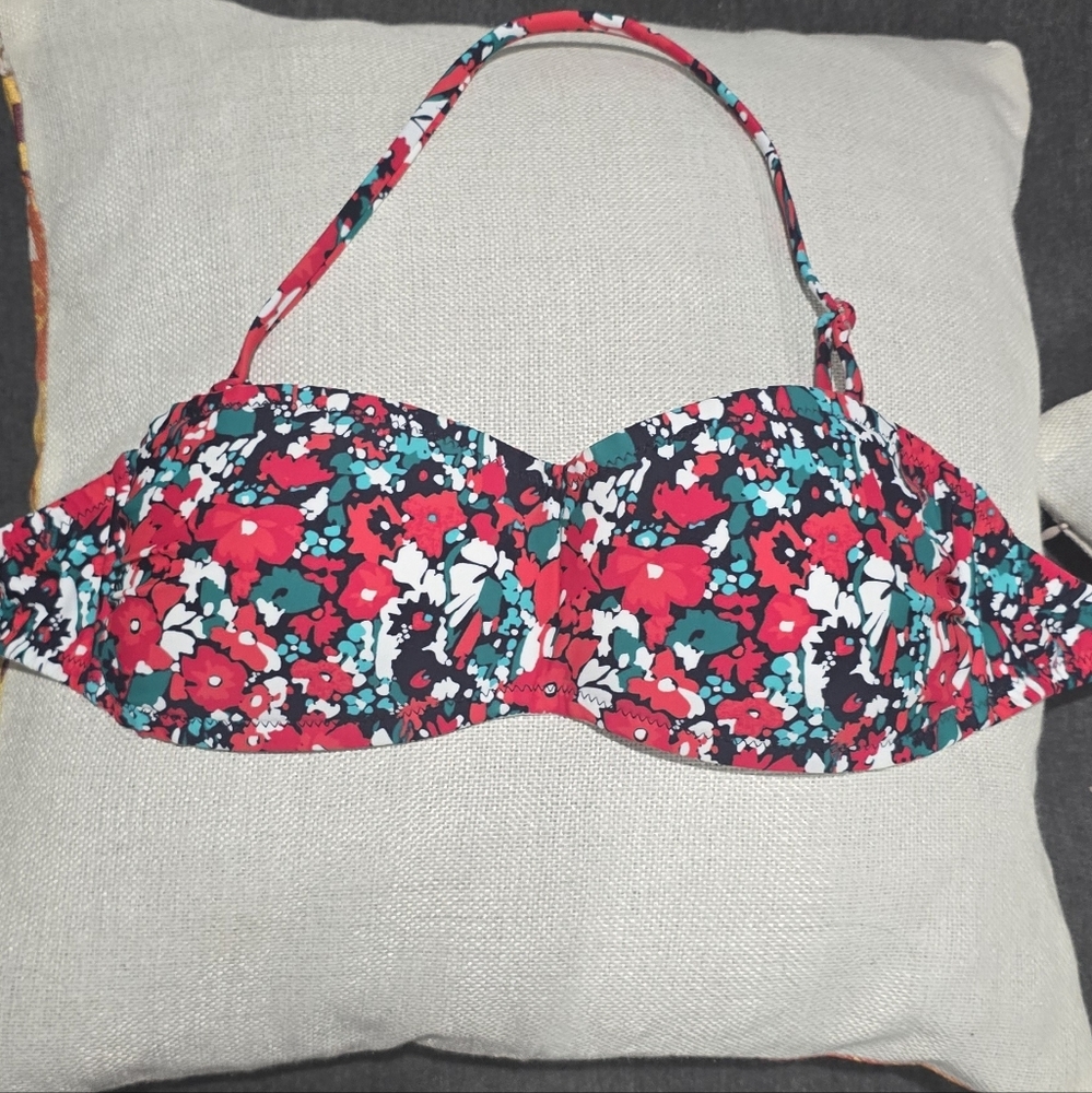 Two Bikini Set - Picture 3 of 6
